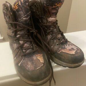 Camouflage Boots SHE size 8 warm boots